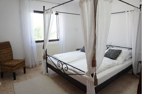 Sommerhaus in Els Poblets zur Ferienvermietung, Wohnfläche 126 m², Baujahr 1995, Zustand modernisiert, + Zentralheizung, Klimaanlage, Grundstück 560 m², 2 Schlafzimmer, 2 Badezimmer, Pool, ref.: V-0117-20