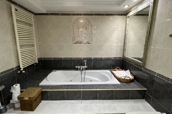 Villa in Denia zu vermieten, Wohnfläche 200 m², Zustand gepflegt, + Zentralheizung, Klimaanlage, Grundstück 900 m², 3 Schlafzimmer, 2 Badezimmer, Pool, ref.: D-0123-64
