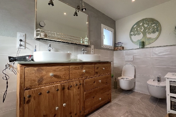 Villa in Gata de Gorgos(Monte Pedreguer) zur Ferienvermietung, Wohnfläche 180 m², Baujahr 2006, + Ofen, Klimaanlage, Grundstück 600 m², 3 Schlafzimmer, 3 Badezimmer, Pool, ref.: T-0624-21