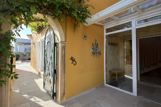 Villa in Gata de Gorgos(Monte Pedreguer) zur Ferienvermietung, Wohnfläche 180 m², Baujahr 2006, + Ofen, Klimaanlage, Grundstück 600 m², 3 Schlafzimmer, 3 Badezimmer, Pool, ref.: T-0624-38