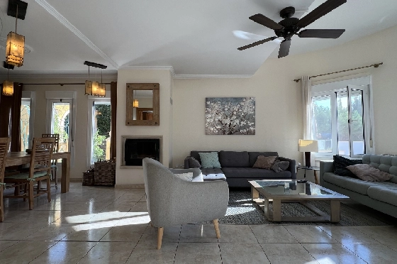 Villa in Gata de Gorgos(Monte Pedreguer) zur Ferienvermietung, Wohnfläche 180 m², Baujahr 2006, + Ofen, Klimaanlage, Grundstück 600 m², 3 Schlafzimmer, 3 Badezimmer, Pool, ref.: T-0624-7