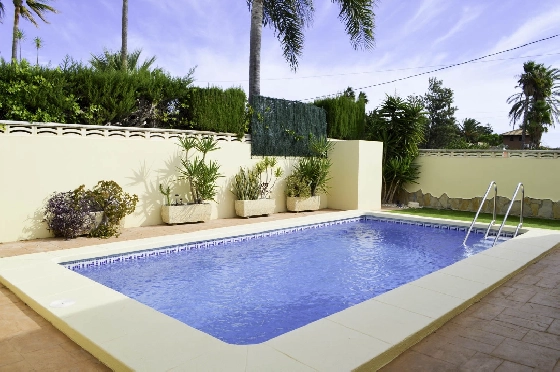 Villa in Denia zu verkaufen, Wohnfläche 121 m², Klimaanlage, Grundstück 623 m², 4 Schlafzimmer, 2 Badezimmer, Pool, ref.: CO-C25935-2