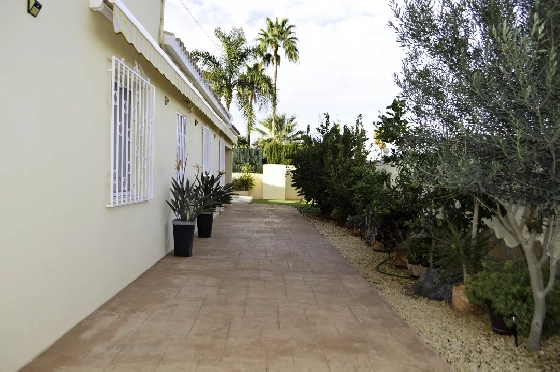 Villa in Denia zu verkaufen, Wohnfläche 121 m², Klimaanlage, Grundstück 623 m², 4 Schlafzimmer, 2 Badezimmer, Pool, ref.: CO-C25935-9