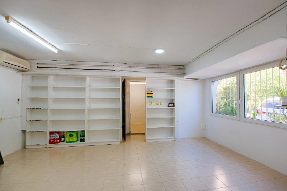 Villa in Moraira zu verkaufen, Wohnfläche 300 m², Baujahr 1984, Klimaanlage, Grundstück 1615 m², 3 Schlafzimmer, 2 Badezimmer, Pool, ref.: AM-12279DA-40