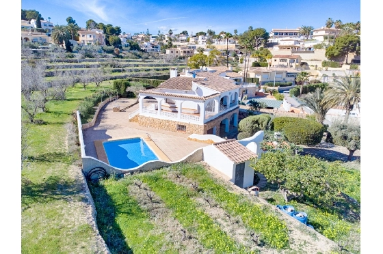 Villa in Benissa(La Fustera) zu verkaufen, Wohnfläche 312 m², Baujahr 1978, Klimaanlage, Grundstück 2669 m², 6 Schlafzimmer, 2 Badezimmer, Pool, ref.: AM-12452DA-9