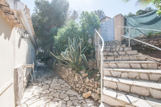Villa in Javea zu verkaufen, Wohnfläche 318 m², Baujahr 1982, Klimaanlage, Grundstück 1377 m², 4 Schlafzimmer, 3 Badezimmer, Pool, ref.: AM-12459DA-31