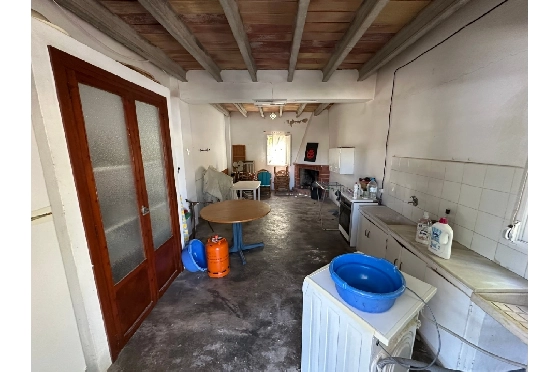 Villa in Denia zu verkaufen, Wohnfläche 220 m², Baujahr 1983, Klimaanlage, Grundstück 2233 m², 6 Schlafzimmer, 2 Badezimmer, Pool, ref.: O-V95814-19
