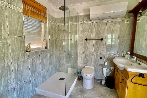 Villa in Alcalali zu verkaufen, Wohnfläche 228 m², Baujahr 1976, + Zentralheizung, Klimaanlage, Grundstück 2397 m², 4 Schlafzimmer, 3 Badezimmer, Pool, ref.: PV-141-02016P-46