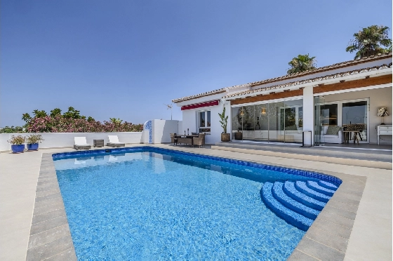 Villa in Denia zu verkaufen, Wohnfläche 324 m², Baujahr 1993, Zustand modernisiert, + Fussbodenheizung, Klimaanlage, Grundstück 1888 m², 4 Schlafzimmer, 2 Badezimmer, Pool, ref.: BC-7771-2