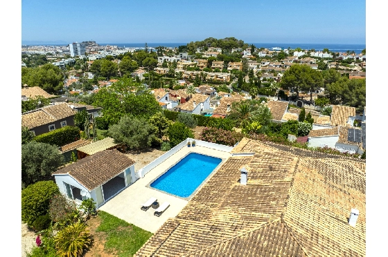 Villa in Denia zu verkaufen, Wohnfläche 324 m², Baujahr 1993, Zustand modernisiert, + Fussbodenheizung, Klimaanlage, Grundstück 1888 m², 4 Schlafzimmer, 2 Badezimmer, Pool, ref.: BC-7771-35