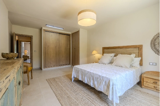 Villa in Denia zu verkaufen, Wohnfläche 324 m², Baujahr 1993, Zustand modernisiert, + Fussbodenheizung, Klimaanlage, Grundstück 1888 m², 4 Schlafzimmer, 2 Badezimmer, Pool, ref.: BC-7771-66