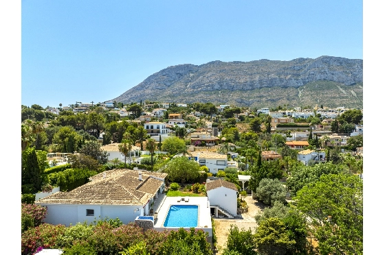 Villa in Denia zu verkaufen, Wohnfläche 324 m², Baujahr 1993, Zustand modernisiert, + Fussbodenheizung, Klimaanlage, Grundstück 1888 m², 4 Schlafzimmer, 2 Badezimmer, Pool, ref.: BC-7771-8