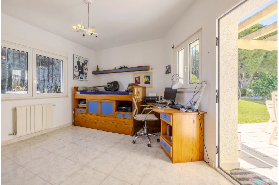 Villa in Denia zu verkaufen, Wohnfläche 267 m², Baujahr 1993, Zustand gepflegt, + Zentralheizung, Grundstück 1085 m², 4 Schlafzimmer, 3 Badezimmer, Pool, ref.: BC-7785-39