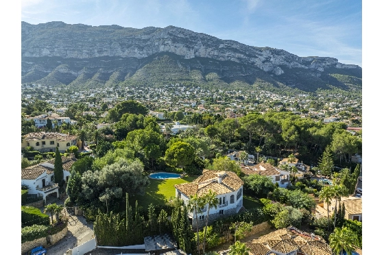 Villa in Denia zu verkaufen, Wohnfläche 267 m², Baujahr 1993, Zustand gepflegt, + Zentralheizung, Grundstück 1085 m², 4 Schlafzimmer, 3 Badezimmer, Pool, ref.: BC-7785-50
