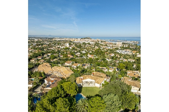 Villa in Denia zu verkaufen, Wohnfläche 267 m², Baujahr 1993, Zustand gepflegt, + Zentralheizung, Grundstück 1085 m², 4 Schlafzimmer, 3 Badezimmer, Pool, ref.: BC-7785-55