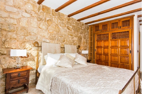 Villa in Denia zu verkaufen, Wohnfläche 266 m², Klimaanlage, Grundstück 1254 m², 5 Schlafzimmer, 3 Badezimmer, Pool, ref.: VI-CHA2550-32
