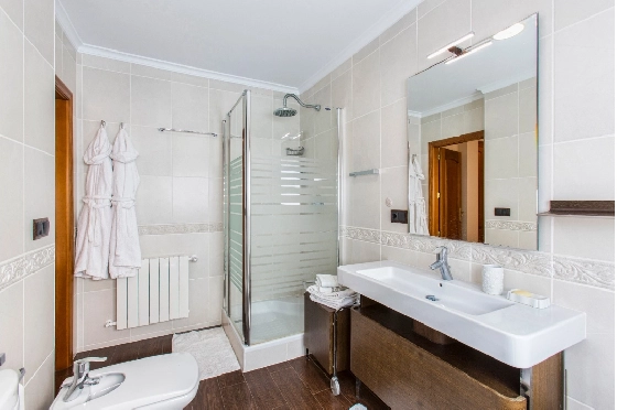 Villa in Denia zu verkaufen, Wohnfläche 266 m², Klimaanlage, Grundstück 1254 m², 5 Schlafzimmer, 3 Badezimmer, Pool, ref.: VI-CHA2550-36
