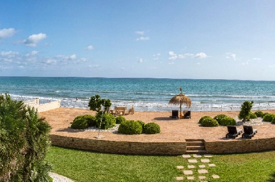 Villa in Denia zu verkaufen, Wohnfläche 266 m², Klimaanlage, Grundstück 1254 m², 5 Schlafzimmer, 3 Badezimmer, Pool, ref.: VI-CHA2550-4