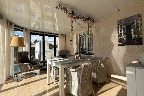 Villa in Els Poblets zu verkaufen, Wohnfläche 105 m², Baujahr 1990, + Zentralheizung, Klimaanlage, Grundstück 536 m², 2 Schlafzimmer, 2 Badezimmer, Pool, ref.: JS-0326-5