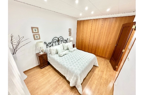 Stadthaus in Pego zu verkaufen, Wohnfläche 456 m², Baujahr 1982, Klimaanlage, Grundstück 224 m², 5 Schlafzimmer, 2 Badezimmer, Pool, ref.: O-V96114-10