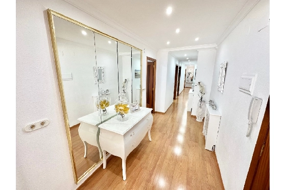 Stadthaus in Pego zu verkaufen, Wohnfläche 456 m², Baujahr 1982, Klimaanlage, Grundstück 224 m², 5 Schlafzimmer, 2 Badezimmer, Pool, ref.: O-V96114-18