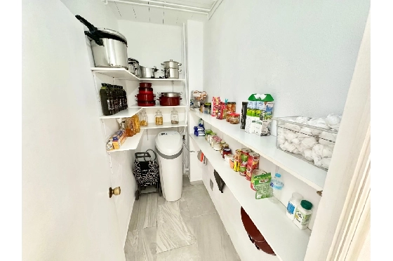 Stadthaus in Pego zu verkaufen, Wohnfläche 456 m², Baujahr 1982, Klimaanlage, Grundstück 224 m², 5 Schlafzimmer, 2 Badezimmer, Pool, ref.: O-V96114-25