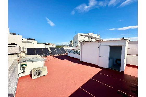 Stadthaus in Pego zu verkaufen, Wohnfläche 456 m², Baujahr 1982, Klimaanlage, Grundstück 224 m², 5 Schlafzimmer, 2 Badezimmer, Pool, ref.: O-V96114-36