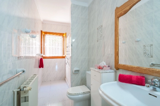 Villa in Benissa zu verkaufen, Wohnfläche 247 m², Baujahr 1993, Klimaanlage, Grundstück 848 m², 5 Schlafzimmer, 3 Badezimmer, Pool, ref.: AM-12630DR-31