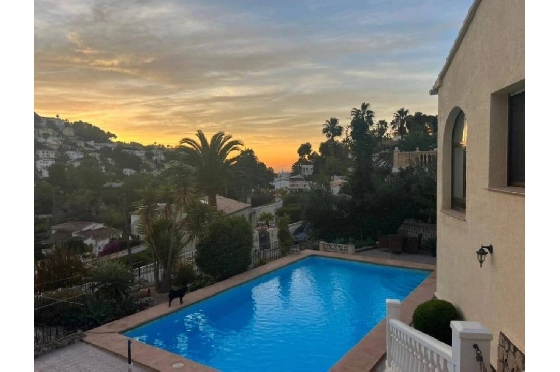 Villa in Benissa zu verkaufen, Wohnfläche 181 m², Grundstück 881 m², 3 Schlafzimmer, 3 Badezimmer, Pool, ref.: PT-25011-26