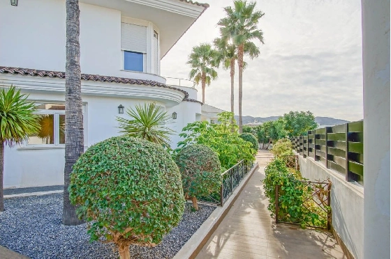 Villa in L-Alfas del Pi(Alfaz del PI Pueblo Urbanizaciones) zu verkaufen, Wohnfläche 810 m², Grundstück 1094 m², 5 Schlafzimmer, 6 Badezimmer, Pool, ref.: COB-7030ALF-10535-48