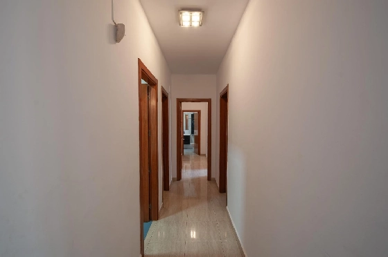 Villa in Orba(Comunidad valenciana) zu verkaufen, Wohnfläche 225 m², Klimaanlage, Grundstück 637 m², 5 Schlafzimmer, 2 Badezimmer, Pool, ref.: COB-3568-10535-23