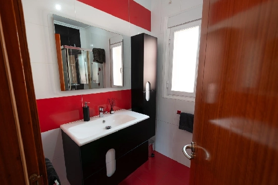 Villa in Orba(Comunidad valenciana) zu verkaufen, Wohnfläche 225 m², Klimaanlage, Grundstück 637 m², 5 Schlafzimmer, 2 Badezimmer, Pool, ref.: COB-3568-10535-8