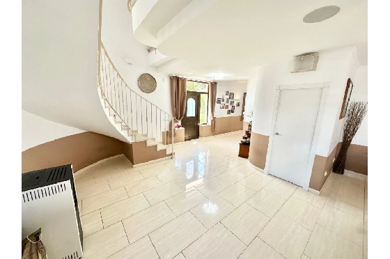 Villa in Pego zu verkaufen, Wohnfläche 320 m², Baujahr 2009, Klimaanlage, Grundstück 1166 m², 5 Schlafzimmer, 4 Badezimmer, Pool, ref.: O-V98014-16