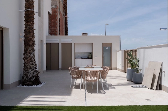 Eck-Reihenhaus in Los Alcazares zu verkaufen, Wohnfläche 146 m², Zustand Erstbezug, Klimaanlage, Grundstück 177 m², 3 Schlafzimmer, 2 Badezimmer, Pool, ref.: HA-LAN-480-Q01-23