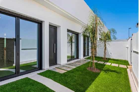 Villa in Los Alcazares zu verkaufen, Wohnfläche 198 m², Zustand Erstbezug, Klimaanlage, Grundstück 235 m², 3 Schlafzimmer, 2 Badezimmer, Pool, ref.: HA-LAN-501-E01-3
